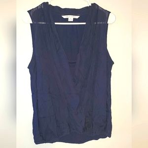 EUC Diane von Furstenberg navy blue sleeveless blouse sz medium